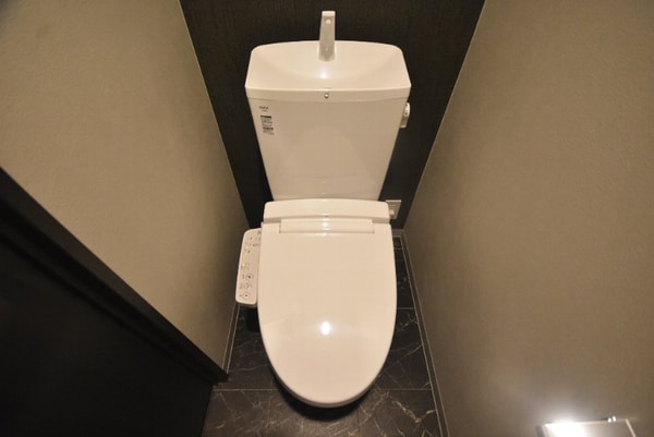 トイレ(シャワートイレ)