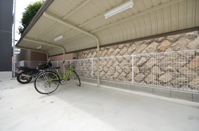 物件外観写真6　(駐輪場)