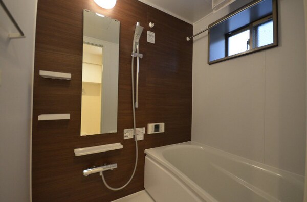 バス／シャワールーム等(追焚機能付バス)