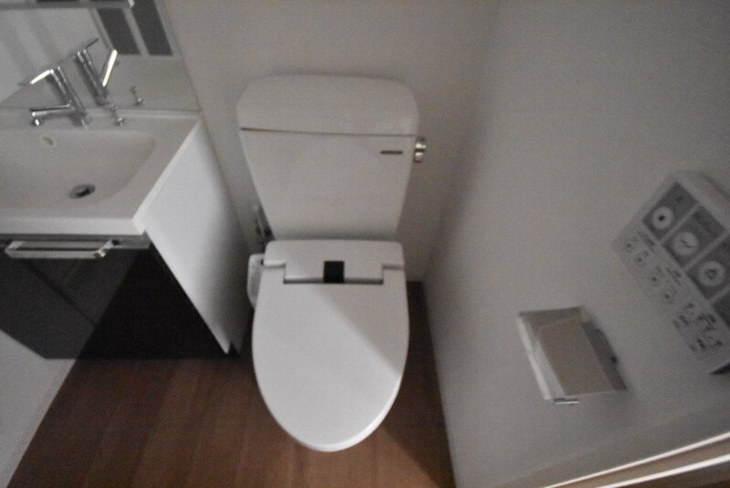 トイレ(シャワートイレ)