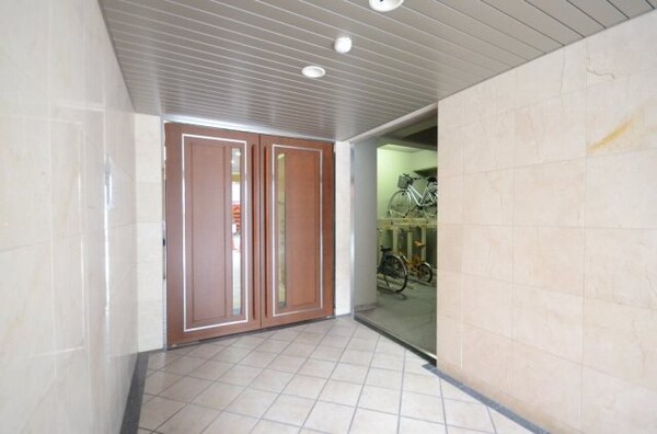 エントランス(エントランス)