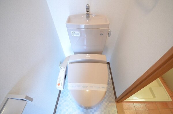 トイレ(シャワー付トイレ)