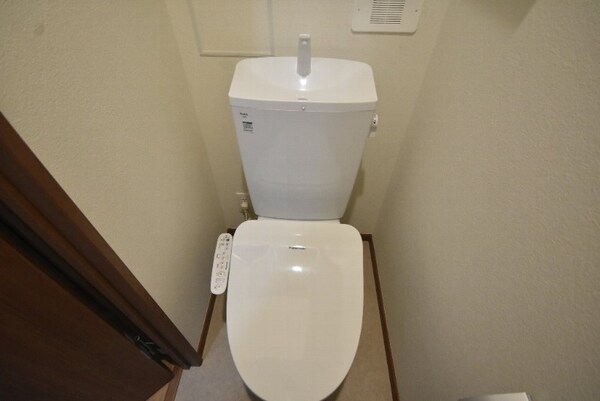 トイレ(シャワートイレ)