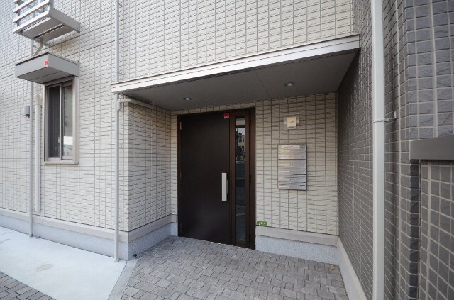 物件外観写真4　(エントランス)