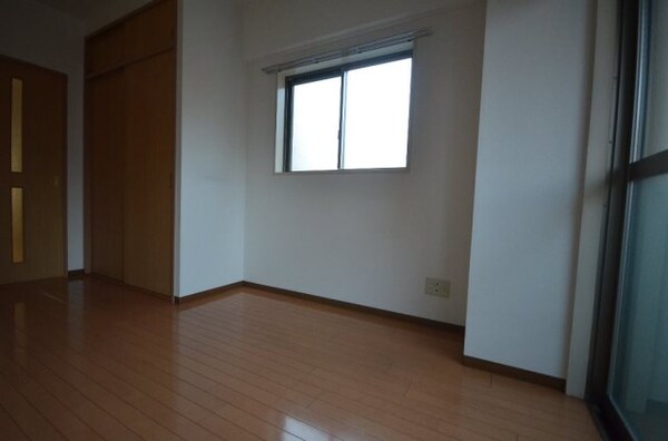 居室・リビング(洋室※別号室)