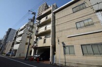 秋田ビルの外観写真