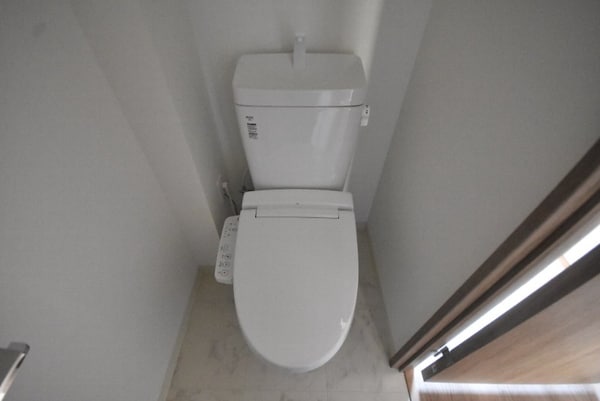 トイレ(シャワートイレ)