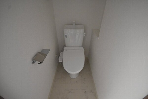 トイレ(シャワートイレ)