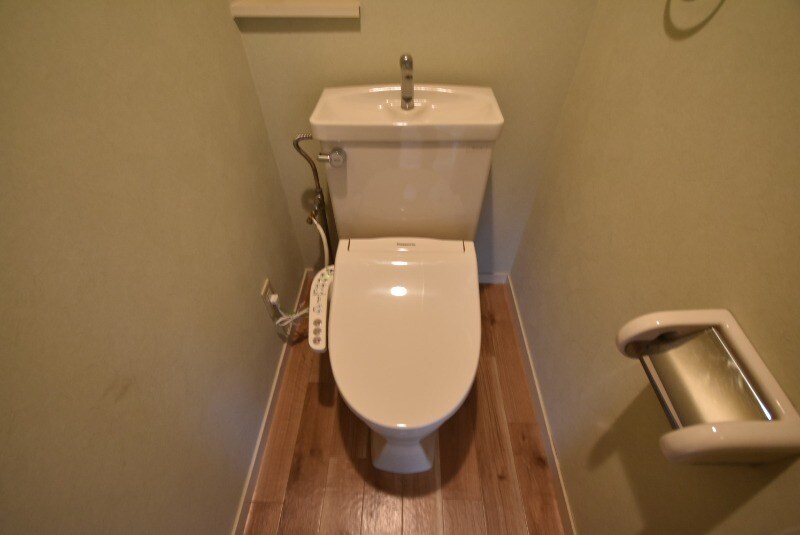 トイレ(シャワートイレ)