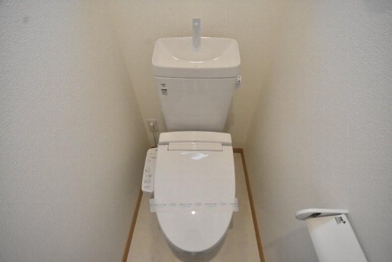 トイレ(シャワートイレ)