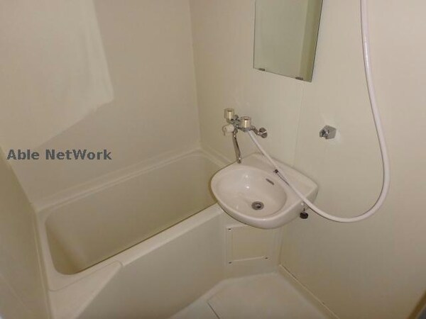 バス／シャワールーム等(同型。現況優先。)