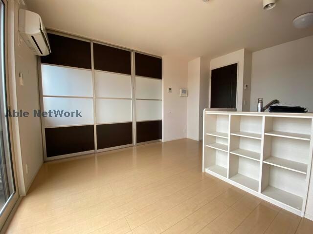 物件内観写真2　(同型モデル)