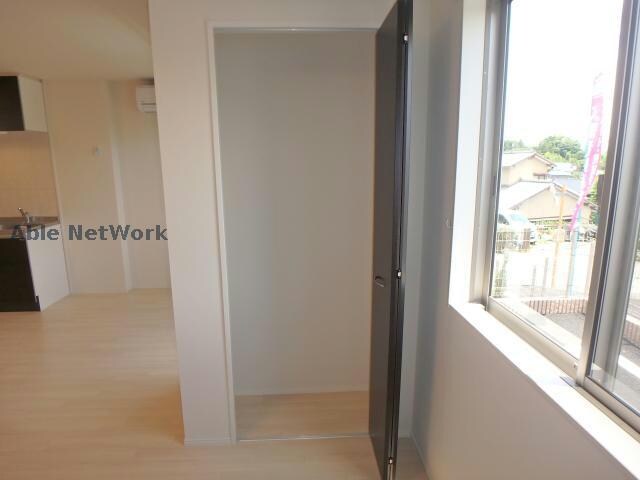 物件内観写真11　(同棟別部屋)