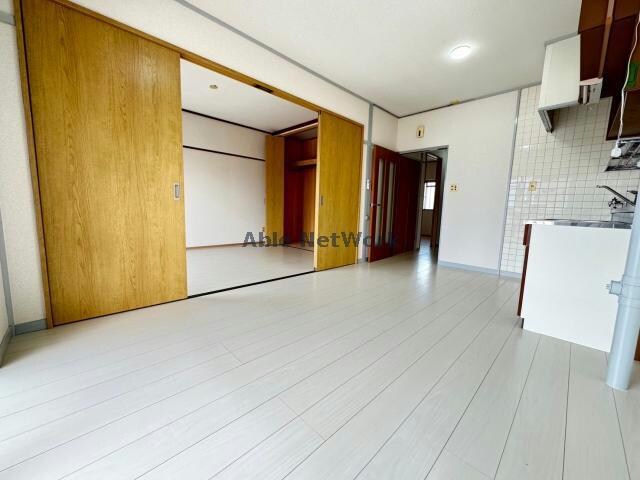 物件内観写真6　(同型反転タイプ　現況優先)