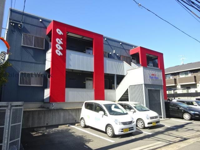 フォーナインの物件外観写真