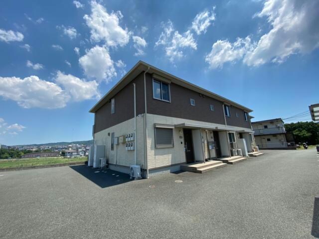 ルシャンの物件外観写真