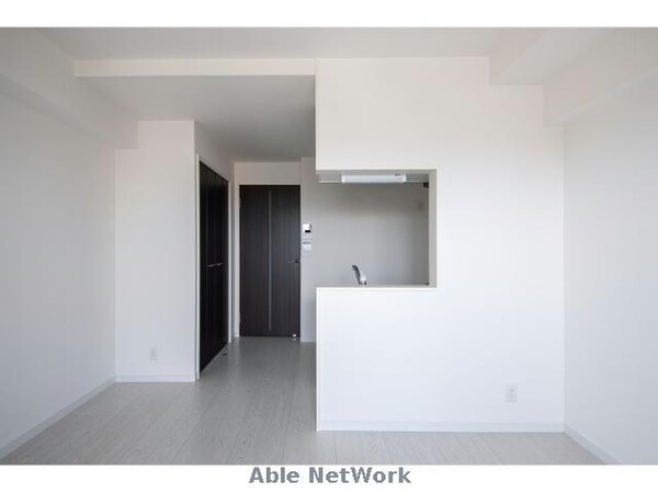 その他設備(同型モデル（床、キッチンパネル、浴室、建具同色の予定）)