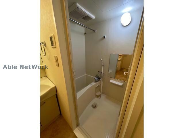 物件内観写真16　(同型タイプ　現況優先)