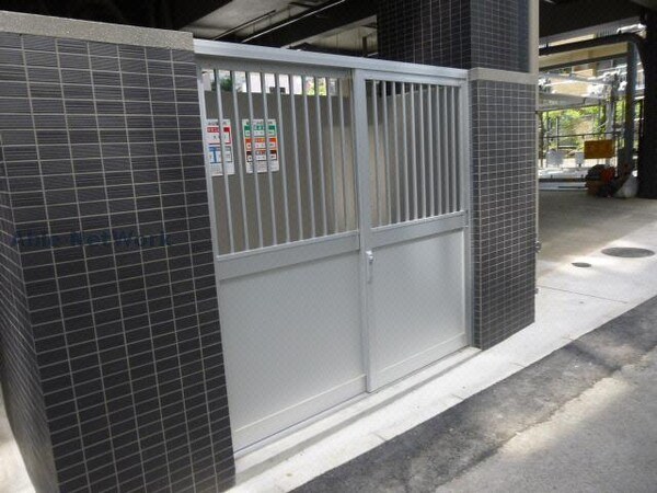 建物設備(ゴミ捨て場)
