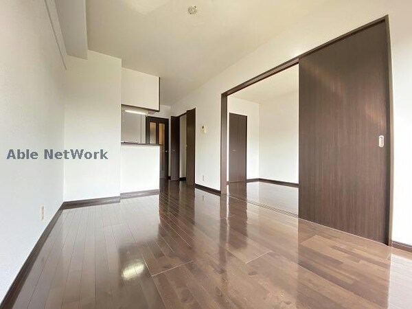 リビングダイニング