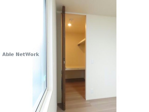 収納(同型モデル)