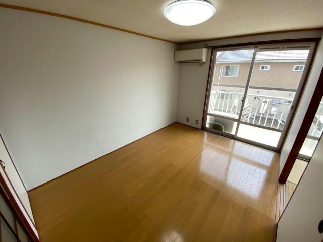 プレジール黒髪の居室