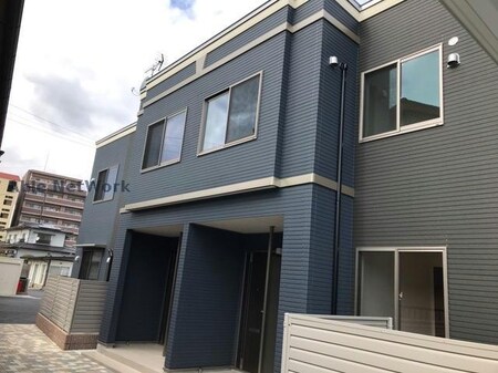 クレストール紫音外観写真