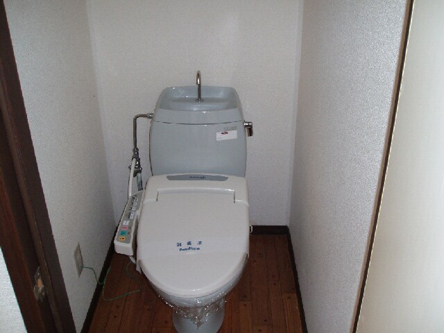 物件内観写真5　(トイレ)