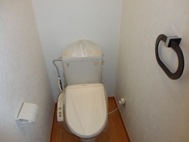 物件内観写真8　(トイレ)