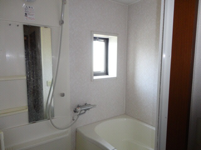 物件内観写真6　(浴室)