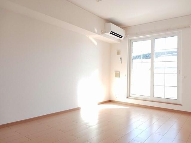 リビングダイニング