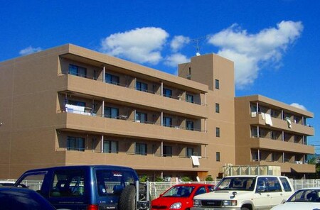 メゾンロワイヤル松田外観写真