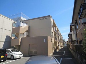 ロイヤルハイツ外観写真