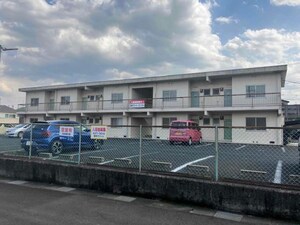 目片アパートB棟外観写真