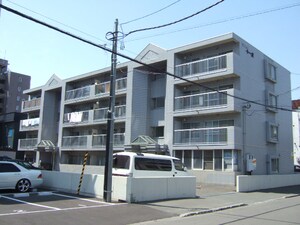 十一屋マンション外観写真