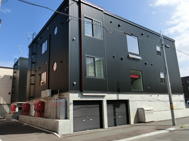 ＭＩＵ．ＣＯ　ＢＬＤ．０５
