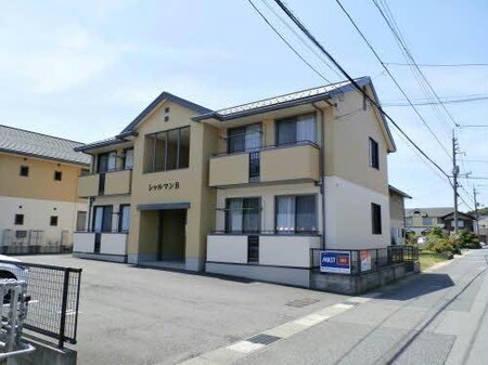 シャルマン外観写真