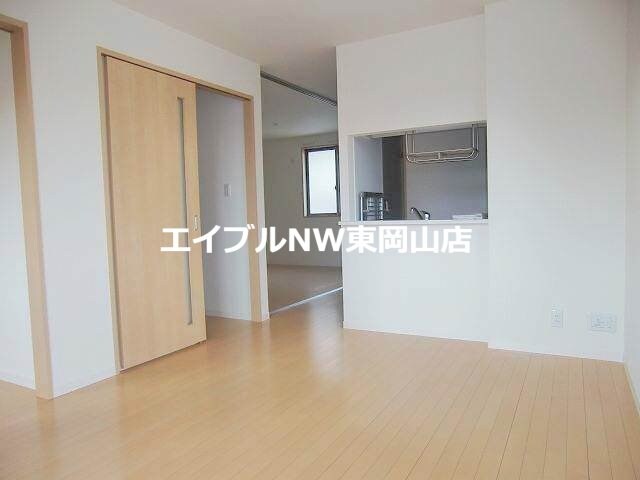 物件内観写真7　(別のお部屋の写真です。実際とは異なります。)