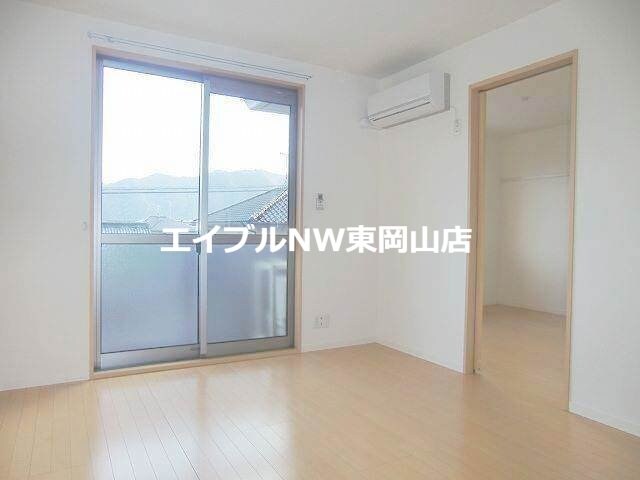 物件内観写真13　(別のお部屋の写真です。実際とは異なります。)