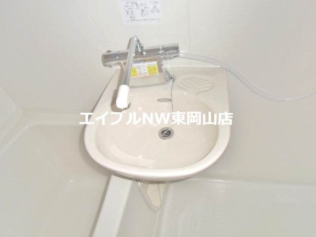 物件内観写真11　(洗面台)