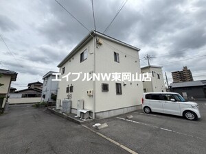 ステラ・アルピナＢ棟外観写真