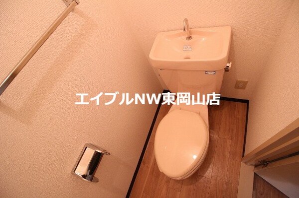 トイレ(同物件別部屋の写真です)