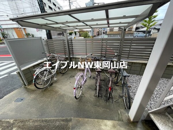 駐車場(駐輪所)