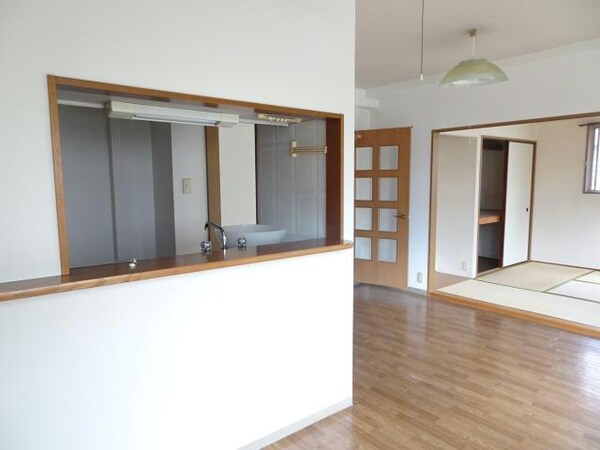 リビングダイニング