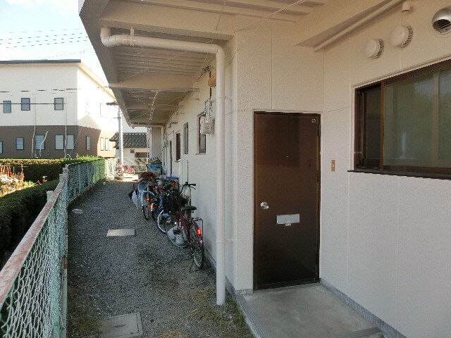 物件外観写真2　(1階)