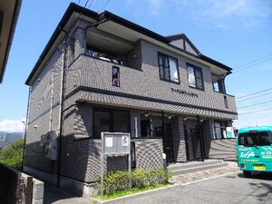 アーバンホワイトタナカ外観写真