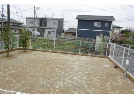 物件外観写真4　(ドックラン)