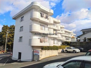 メゾン雁宿外観写真