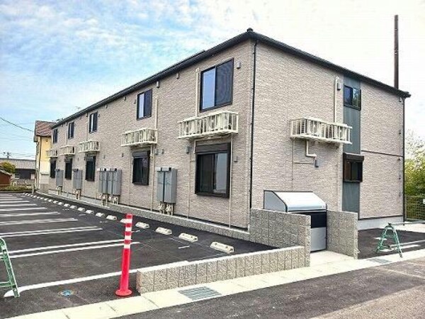 建築中