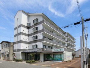 アーバンセラー外観写真
